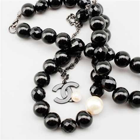 collier imitation chanel